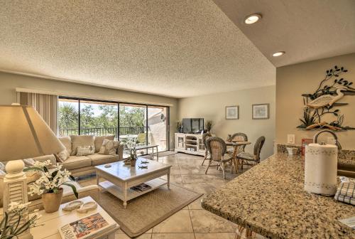 Siesta Key Condo with Balcony - Walk to Beach and Bay - main image