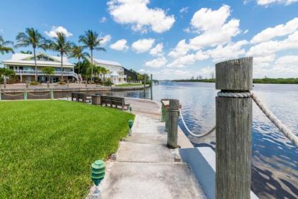 Siesta Bayside Closest to the Beach - image 15