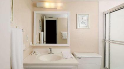 Perfect 2 Bedroom Apartment on The Anchorage Siesta Key Apartment 1004 - image 14