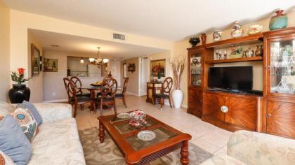 Perfect 2 Bedroom Apartment on The Anchorage Siesta Key Apartment 1004 - image 8