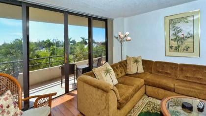 Rent the Perfect 2 Bedroom Apartment on The Anchorage Siesta Key Apartment 1009 - image 5