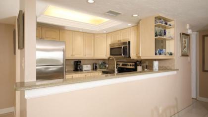 Rent the Perfect 2 Bedroom Apartment on The Anchorage Siesta Key Apartment 1016 - image 8