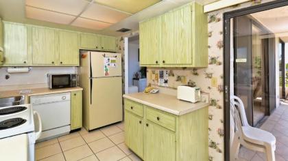 Rent this Luxury 5 Star Apartment on The Anchorage Siesta Key Apartment 1008 - image 11