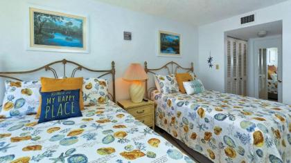 Rent this Luxury 5 Star Apartment on The Anchorage Siesta Key Apartment 1008 - image 18