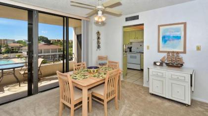 Rent this Luxury 5 Star Apartment on The Anchorage Siesta Key Apartment 1008 - image 4