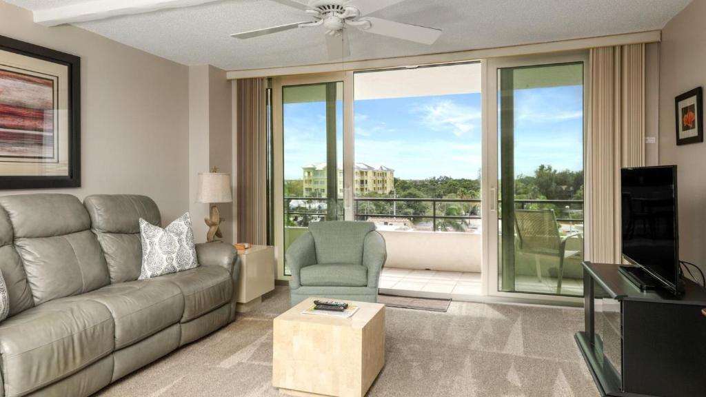 Perfect 2 Bedroom Apartment on The Anchorage Siesta Key Apartment 1020 - image 6