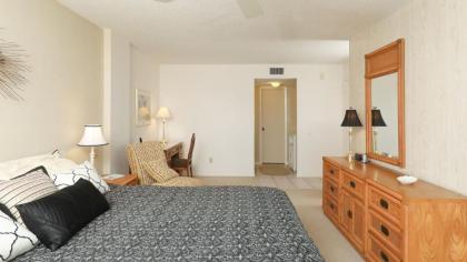 Rent the Perfect 2 Bedroom Apartment on The Anchorage Siesta Key Apartment 1031 - image 13