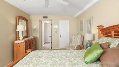 Rent the Perfect 2 Bedroom Apartment on The Anchorage Siesta Key Apartment 1031 - image 17