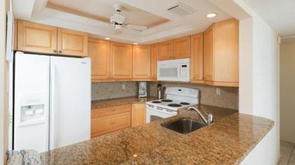 Rent the Perfect 2 Bedroom Apartment on The Anchorage Siesta Key Apartment 1031 - image 3