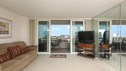 Rent the Perfect 2 Bedroom Apartment on The Anchorage Siesta Key Apartment 1031 - image 4