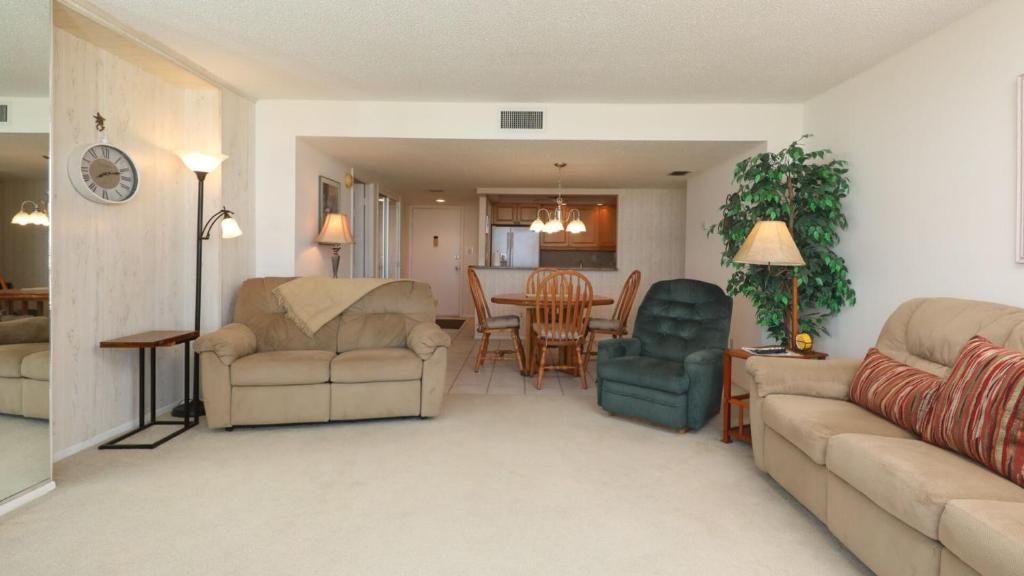 Rent the Perfect 2 Bedroom Apartment on The Anchorage Siesta Key Apartment 1031 - image 5