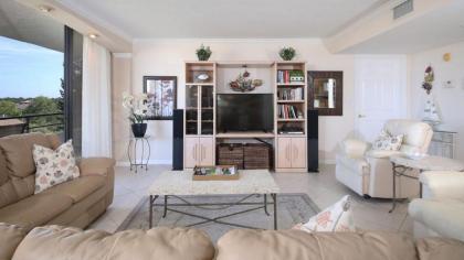 Rent the Perfect 3 Bedroom Apartment on The Anchorage Siesta Key Apartment 1022 - image 7