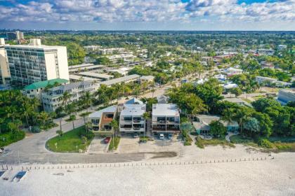 Parrot Beach Cottages - image 8