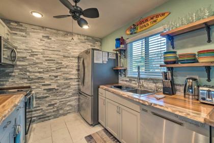 Beachfront Paradise in Heart of Siesta Key! - image 16