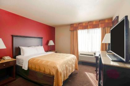 Quality Inn - image 12