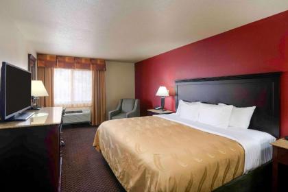 Quality Inn - image 9