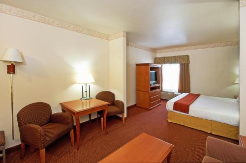 Holiday Inn Express Silver City an IHG Hotel - image 6