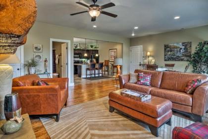 Ideal Center Hill Lake Condo 3 Mins to the Marina! - image 4