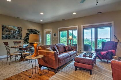 Ideal Center Hill Lake Condo 3 Mins to the Marina! - image 6