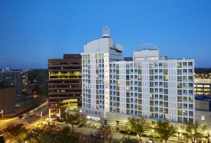 DoubleTree by Hilton Hotel Washington DC Silver Spring - image 2