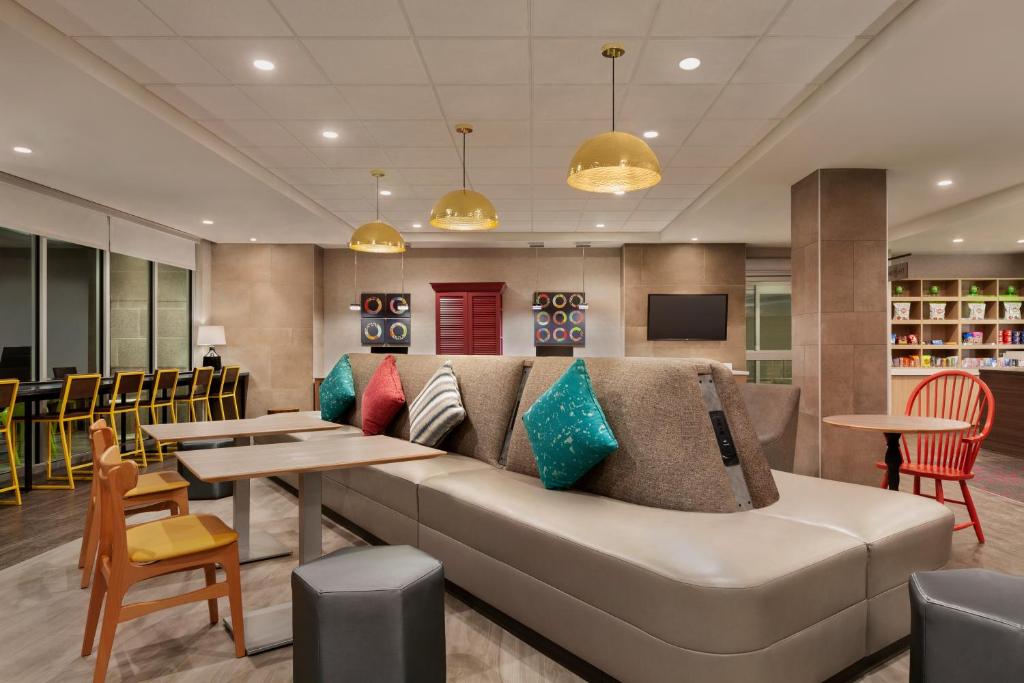 Home2 Suites By Hilton Silver Spring - image 2