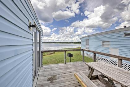 Quaint Silver Springs Cabin with Direct Lake Access! - image 2