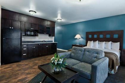 Oxford Suites Silverdale - image 7