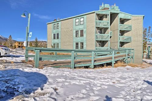 Silverthorne Condo with Pool Access - Shuttle to Town - main image