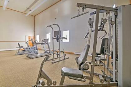 Silverthorne Condo with Pool Access - Shuttle to Town - image 4