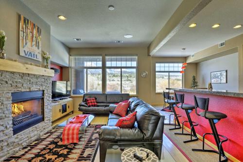 Modern Silverthorne Townhome with Hot Tub and Mtn Views - main image