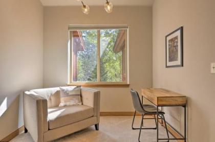 Chic Silverthorne Condo with Balcony on Blue River! - image 2