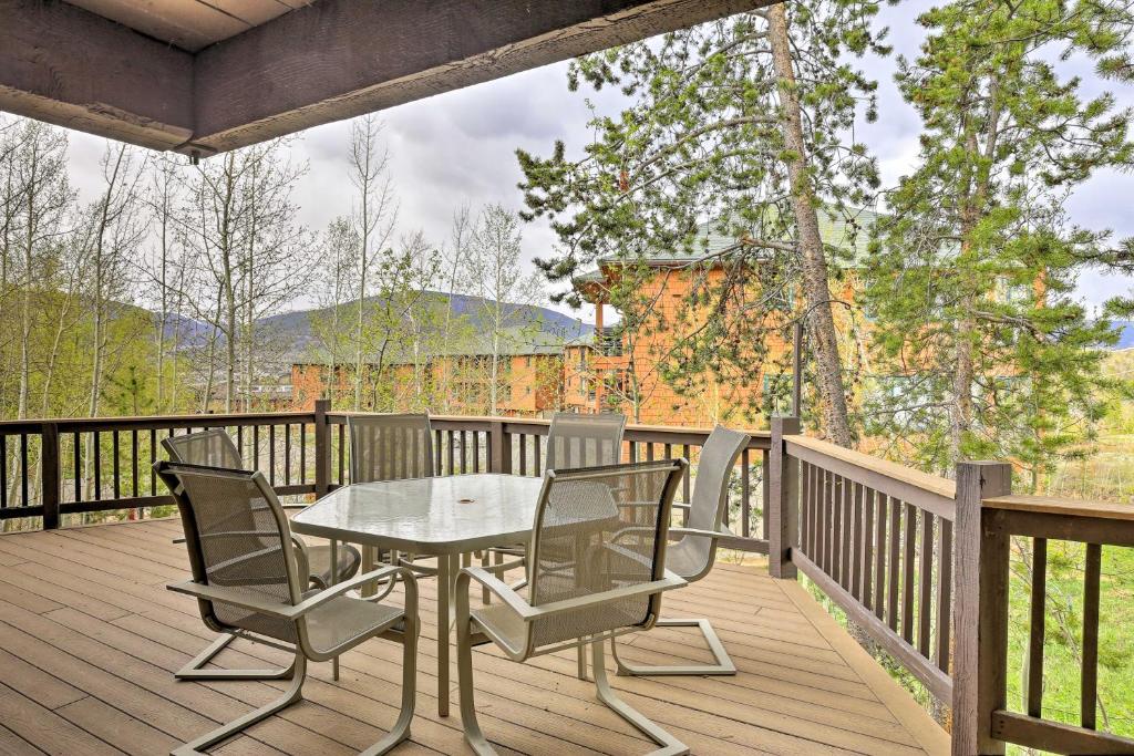 Luxury Silverthorne Home - 3 Decks Mountain Views - image 3