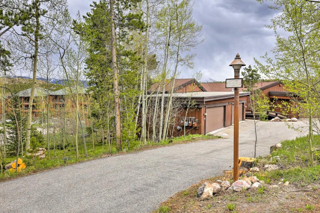 Luxury Silverthorne Home - 3 Decks Mountain Views - image 6