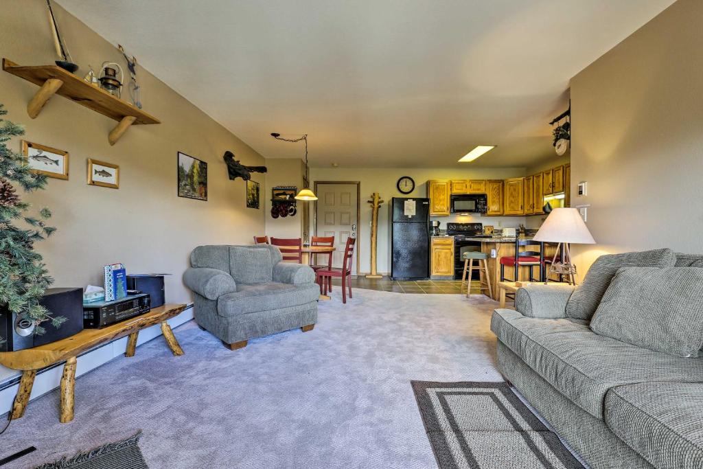 Updated Condo with Views and Spa - 10 Mi to Keystone! - image 7