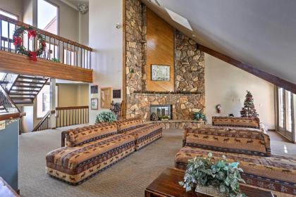 Updated Condo with Views and Spa - 10 Mi to Keystone! - image 9