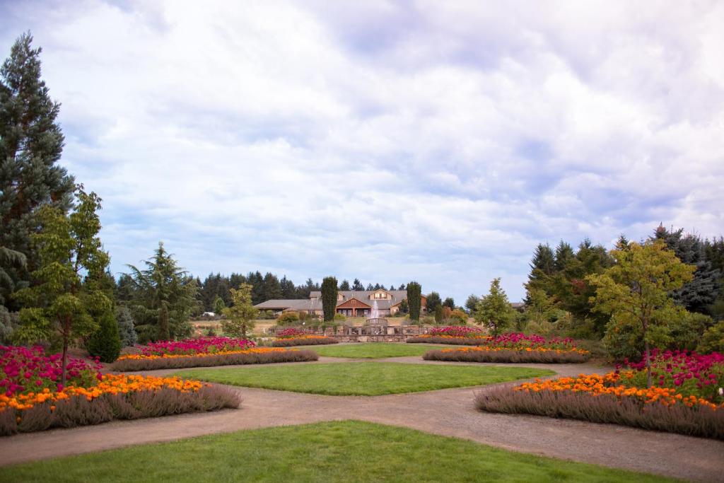 Oregon Garden Resort - main image