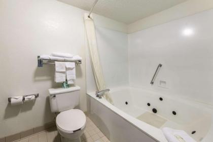 Quality Inn Simpsonville-Greenville - image 4