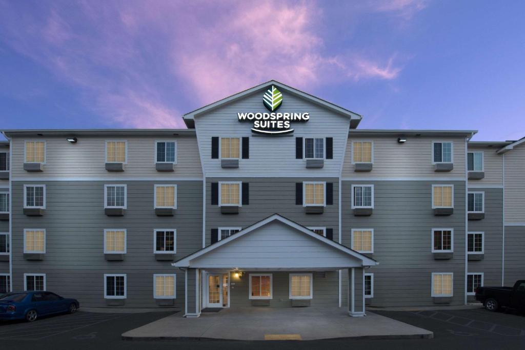 WoodSpring Suites Greenville Simpsonville - image 2