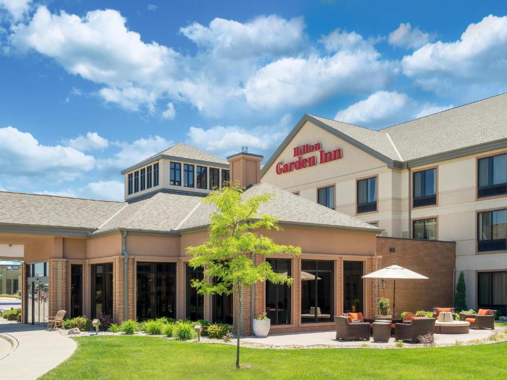 Hilton Garden Inn Sioux City Riverfront - main image