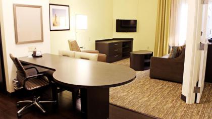 Candlewood Suites Sioux City - Southern Hills an IHG Hotel - image 3