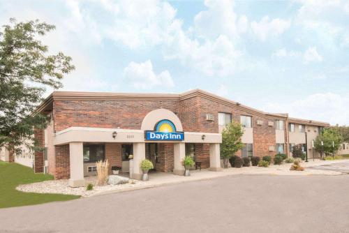 Days Inn by Wyndham Sioux Falls Airport - main image