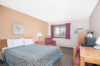 Days Inn by Wyndham Sioux Falls Airport - image 5