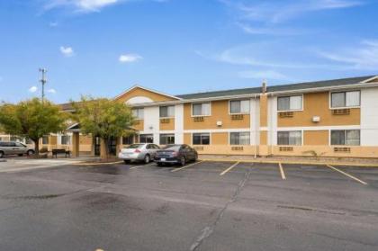 Quality Inn & Suites South - image 2