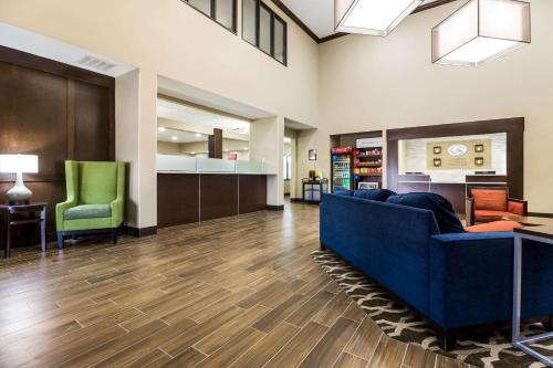 Comfort Suites - Sioux Falls - main image