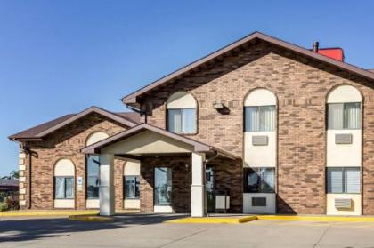 Econo Lodge North Sioux Falls - image 4