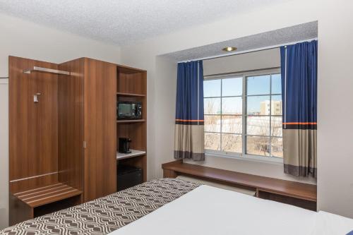 Microtel Inn & Suites by Wyndham Sioux Falls - image 2