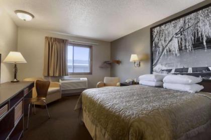 Super 8 by Wyndham Sioux Falls/41st Street - image 2