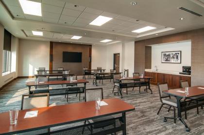 Hyatt Place Sioux Falls South - image 16