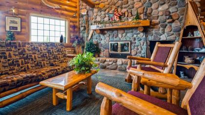 Best Western Northwoods Lodge - image 9