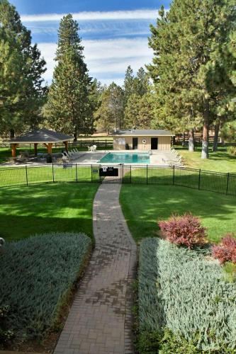 Best Western Ponderosa Lodge - image 4